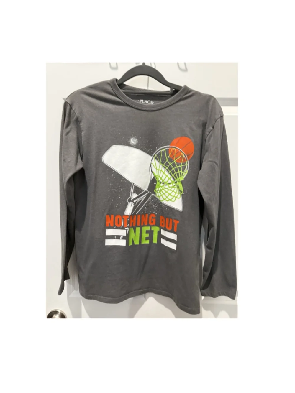 The Children's Place Boys Gray Long Sleeve Crew Neck Graphic T-Shirt XL (14)